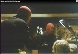 L'Homme Sans Visage. Le masque de plomb.