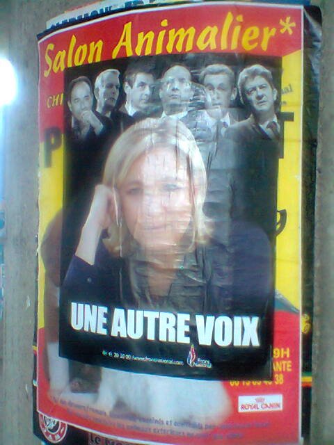 Rions un peu avec les colleurs d'affiche du Front National (puis courons vite...)